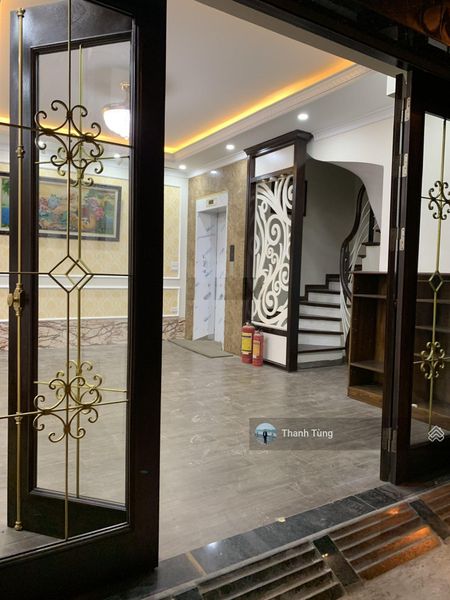 Toà 8T thang máy 200 Trần Đại Nghĩa cho thuê sàn tầng 4 nội thất cao cấp khép kín, cách MP có 1 nhà