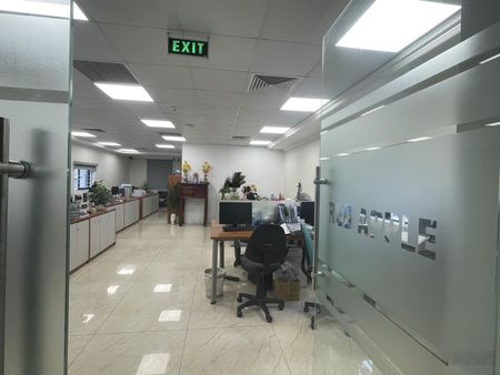 Bóc tem sàn văn phòng đẹp keng phố láng hạ - đống đa 110m giá chỉ 18tr