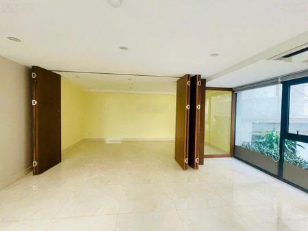 Cho thuê văn phòng view hồ không gian làm việc lý tưởng