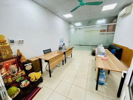 Cho thuê văn phòng tại Giải Phóng, Hoàng Mai, Hà Nội giá 5tr8/th - DT 45m2