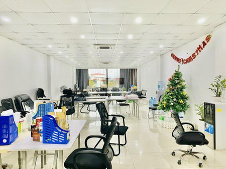 Cho thuê văn phòng tại Vũ Tông Phan, 17 triệu, 120m2