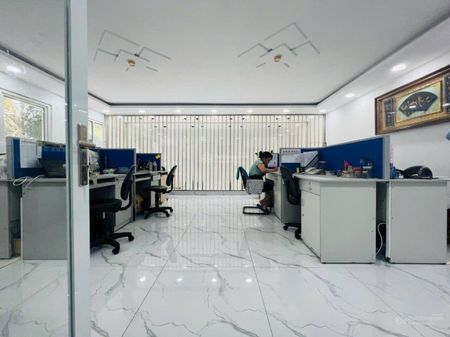 Cho thuê văn phòng shophouse đường Nguyễn Hữu Thọ 400m2