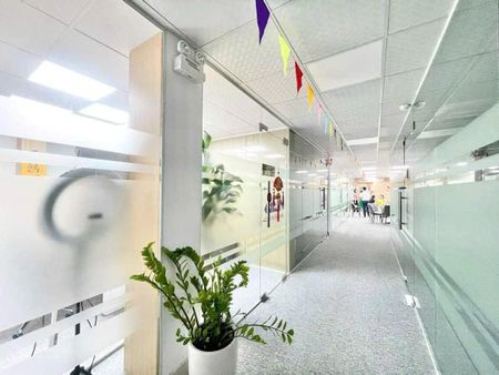 Cho thuê sàn 165m² Xuân Thủy, Cầu Giấy | Trần cao thoáng, tự do giờ giấc