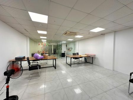 Văn phòng 100m² tại số 111 Nguyễn Xiển - Thanh Xuân. Giá 13 triệu