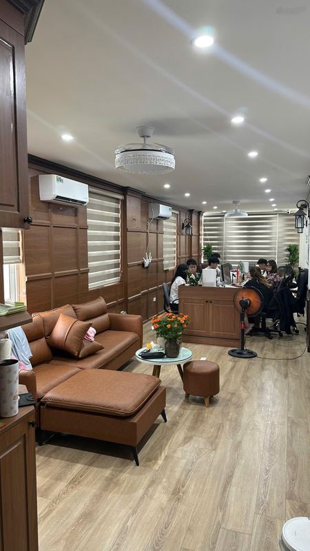 Cho thuê VP tòa Green Pearl 378 Minh Khai: 75m2 18tr; 90m2 23tr; 150m 40tr; 220m 50tr. Làm việc 24h
