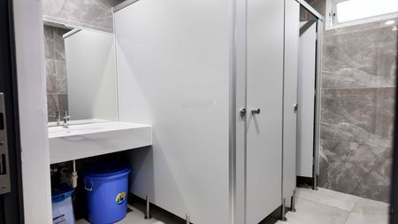 Hot! Văn phòng 110m² full bàn ghế, đẹp sang giá 36tr/tháng, vào làm ngay!
