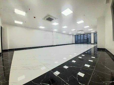 Chính chủ cho thuê văn phòng 120m2 tại phố Hoàng Quốc Việt, Cầu Giấy