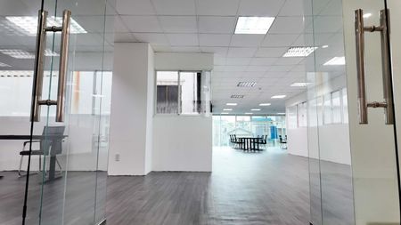 Văn phòng full nội thất Quận Bình Thạnh 290m² siêu rộng, giá chỉ 90tr/tháng!