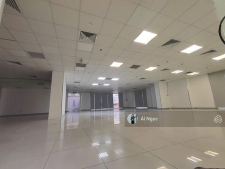 Cho thuê văn phòng mặt tiền đường Quận 3, DT 190m2, sàn suốt tiện bố trí