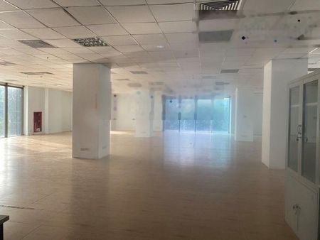 Cho thuê văn phòng tại Trung Yên Plaza, diện tích 320 - 350m2. View cực thoáng giá 230ng/m2/tháng