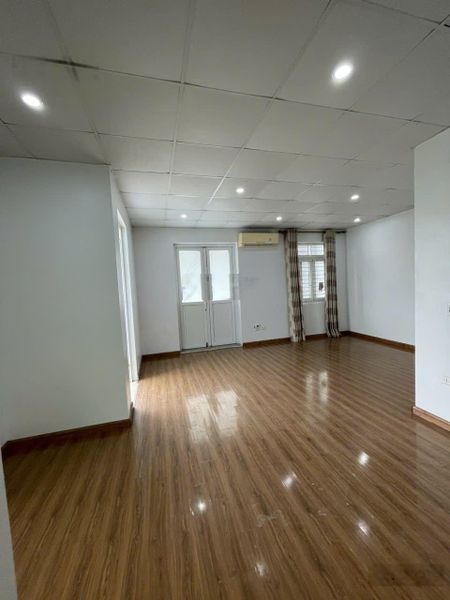 Cho thuê văn phòng 120m2 tại phố Ngô Xuân Quảng Trâu Quỳ, Gia Lâm, Hà Nội, 8 triệu