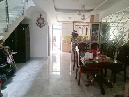 Bán nhà Huỳnh Tấn Phát (hẻm xe hơi), 133m2, 3 tầng, chủ nhiệt bán giảm 800tr, cạnh Phú Mỹ Hưng