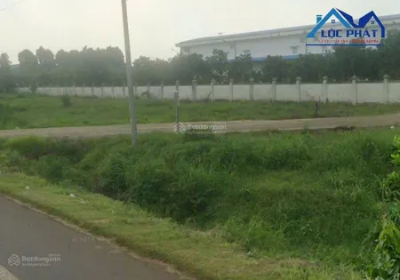 Bán đất và nhà xưởng 2,6 ha tại định quán đồng nai giá chỉ 40 tỷ 0933 725 ***