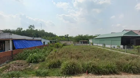 Bán nhanh 300m2 đất thổ cư mặt tiền đường nhựa gần KCN giá 650TR