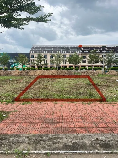 Cần bán đất nền KDC, nền đẹp đối diện công viên, thổ cư 100% thanh khoản cao, sinh lời bền vững