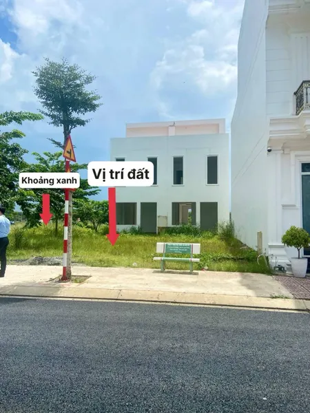 HOT! lô đất khoảng xanh trục chính- Đối diện trường học, trung tâm y tế