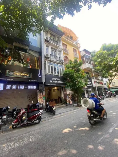 HÀNG MÃ HAI MẶT PHỐ, GIÁ RẺ, VỈA HÈ SIÊU RỘNG, KINH DOANH VÔ ĐỐI ĐÃ HẠ CHÀO