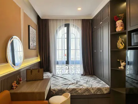 Cần bán căn hộ dịch vụ Phú Nhuận, 79m2, 4 tầng, 10 phòng ngủ, dòng tiền hơn 1 tỷ 2 trên năm, full nội thất