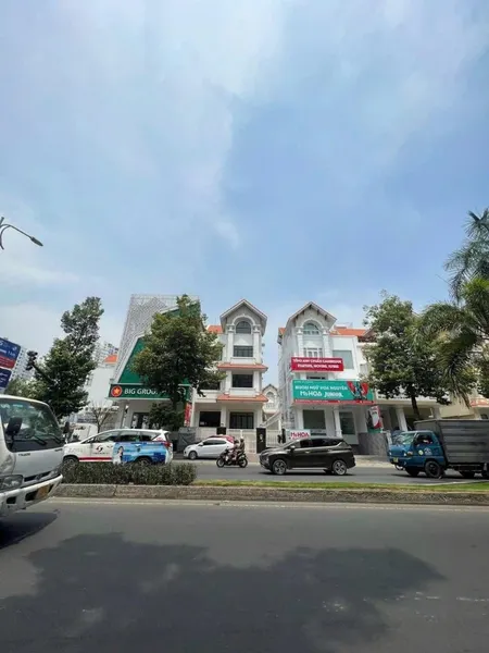 Bán lỗ shophouse đường 34m 6*20m, 1 trệt 3 lầu xây dựng 340m2 Gem Sky World đón đầu sân bay LT