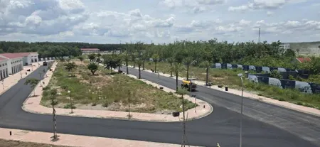 Duy Nhất Suất Nội Bộ Nền Nhà Phố Giảm 200 Triệu Trừ Vào Giá Bán- Đối Diện Trường Học, Y Tế