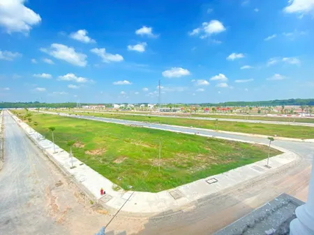 Bán nhanh lô đất đối diện quảng trường công viên trong KĐT Alana