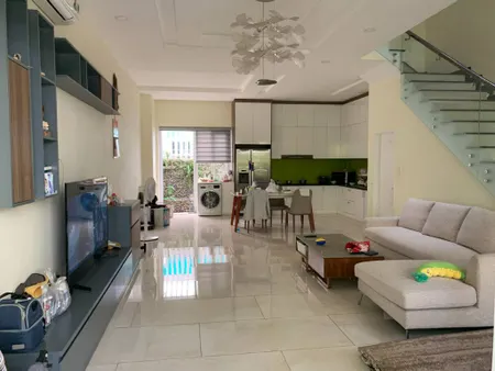Bán nhà Melosa Khang Điền, full nội thất cao cấp, ngang 6m, đi thẳng ra hồ bơi trung tâm