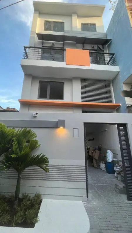 Cần bán gấp căn hộ dịch vụ gần vòng xoay Lê Đại Hành Quận 11 chỉ 13ty