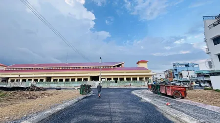 Nhà phố thương mại 7m mặt tiền trung tâm chợ Bình Minh