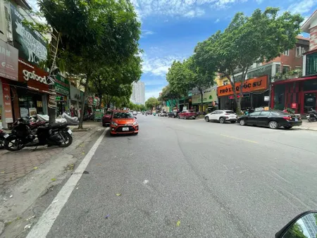 Bán nhà mặt phố Nguyễn Văn Lộc, 2 mặt tiền, view công viên – giá tốt hơn thị trường