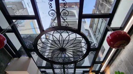 Bán tòa nhà 14 căn hộ dịch vụ, 1 trệt 4 lầu tại Lê Thánh Tôn, Bến Thành, Quận 1, Tp Hồ Chí Minh
