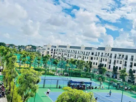 Cần mua dinh thự Shophouse 4 tầng 300m2 tại đường Đại Cồ Việt, Đông Hà, Quảng Trị - Gần Vincom, giá 17 tỷ