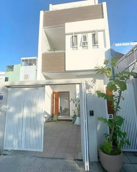 CHÍNH CHỦ BÁN NHÀ MẶT TIỀN GẦN CHỢ CẦU TRÀM, CẦN ĐƯỚC, LONG AN, 90M2, 2 TỶ 4