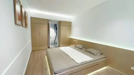 Bán Căn hộ dịch vụ đường Trần Quý Khoách, Quận 1, lợi nhuận 130 triệu, giá 66 tỷ