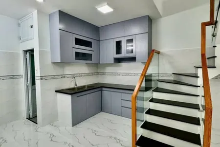 Bán tòa khách sạn và căn hộ dịch vụ mặt tiền đường 3 Tháng 2, 125m2, giá 17,5 tỷ