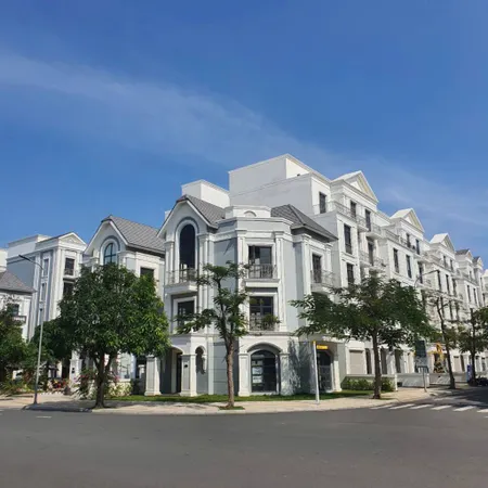 Bán nhà phố 84m² vị trí đẹp tại Vinhomes Grand Park, giá chỉ 14.2 tỷ, hỗ trợ vay, chủ ra sổ nhanh