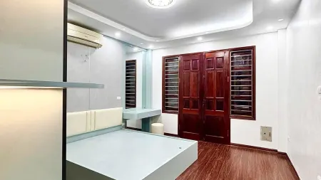 Bán tòa CCMN Đội Cấn, 129m2, 7 tầng, mặt tiền 7.5m, 26.8 tỷ