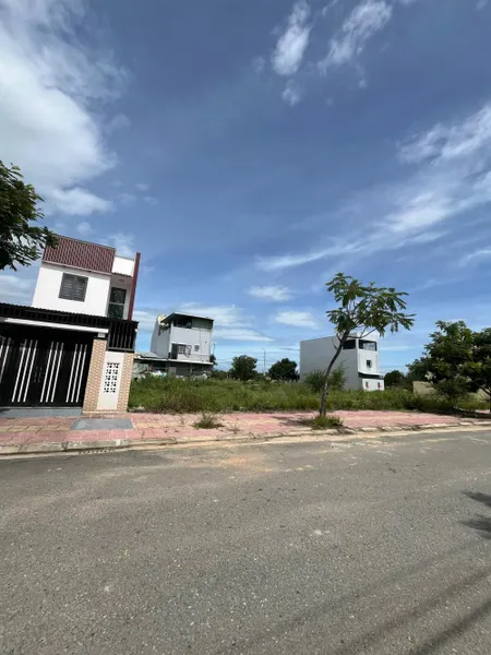 Bán đất biệt thự tại khu đô thị Hà Quang 2 gần sông gần công viên mát mẻ hàng hiếm giá tốt, diện tích 300m2