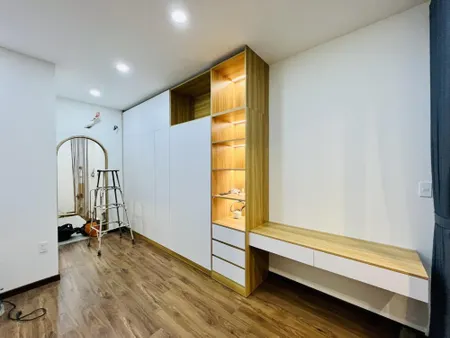 Bán căn hộ dịch vụ phố Vũ Ngọc Phan, dòng tiền 900tr/năm. 75m2, 7 tầng, giá 18,3 tỷ