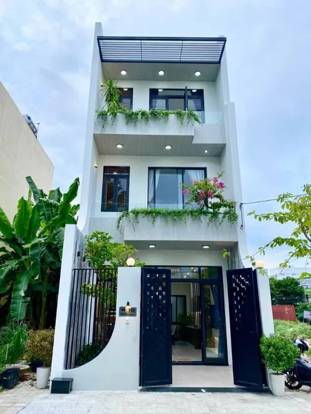 BÁN NHÀ 1 TRỆT 2 LẦU - TRUNG TÂM TP. TÂN AN, LONG AN