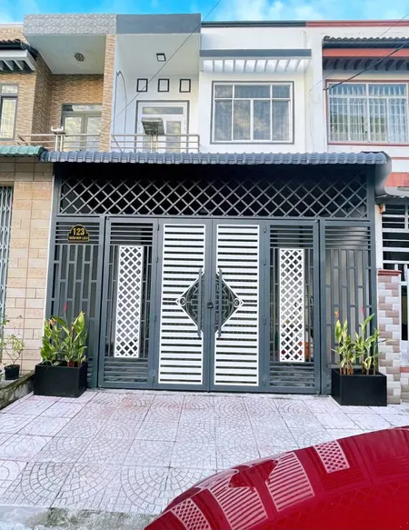 Bán nhà mặt tiền Trần Huy Liệu, Rạch Giá, An Giang, diện tích 100m2, giá 2.99 tỷ