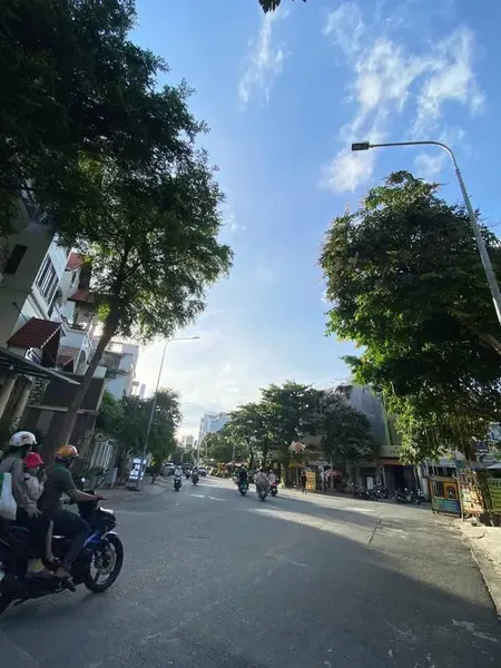 Bán MTKD Diệp Minh Châu, 165m², 4 tầng, thu nhập 100tr/th, giá 35.5 tỷ TL