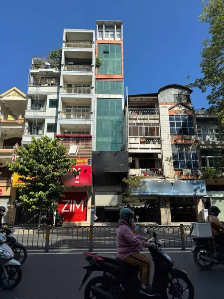 Bán gấp nhà siêu mặt tiền Trần Phú, Phường 7, Quận 5 (4x26m) 8 tầng, giá 40 tỷ