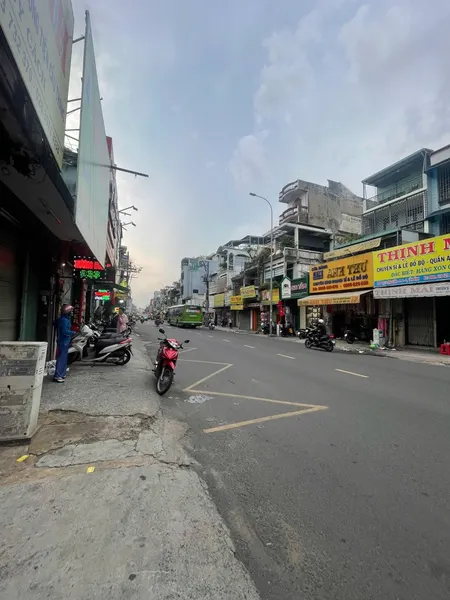 Bán nhà 4 TẦNG MẶT LẠC LONG QUÂN p11 TÂN BÌNH