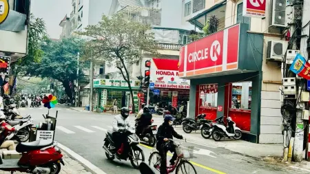 Bán căn hộ dịch vụ 221m2 ngõ 45 Trích Sài Tây Hồ giá 68 tỷ