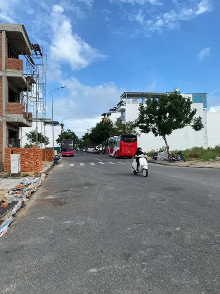 Bán lô lakeside đường 7.5 trục thông hoa hậu 100m2 giá 3ty550
