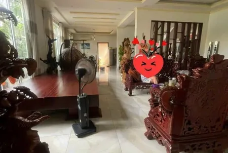 Siêu biệt thự Tây Nam Linh Đàm, 220m², 4 tầng, view vườn hoa, thang máy, giá chỉ 40.7 tỷ