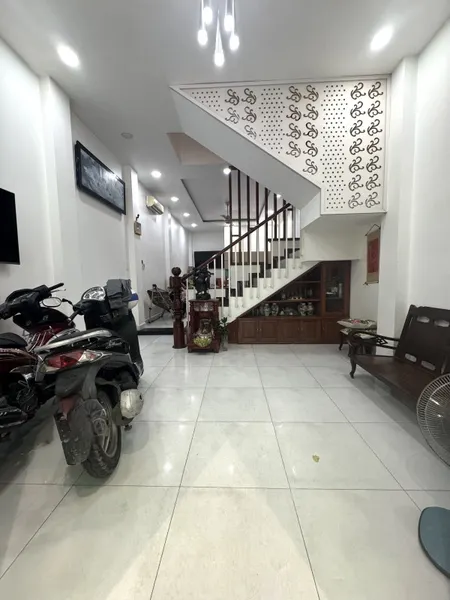 Bán nhà quận 6 - Hẽm ôtô quay đầu - 4 tầng ở ngay 7,8 tỷ
