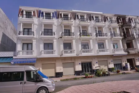 NHÀ PHỐ 1 TRỆT 3 LẦU MẶT TIỀN CHỢ CÁI VỒN, ĐIỆN LỰC BÌNH MINH