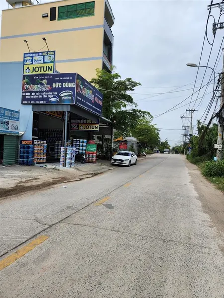 Bán 700m đất, mặt tiền bờ kênh, gần ngay sông vàm thuật. đường nhựa 10m thông