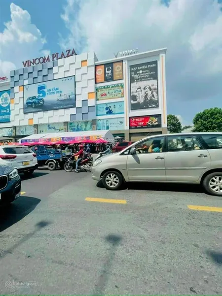 Hơn 7 tỷ mặt tiền kinh doanh ngay vincom lê văn việt